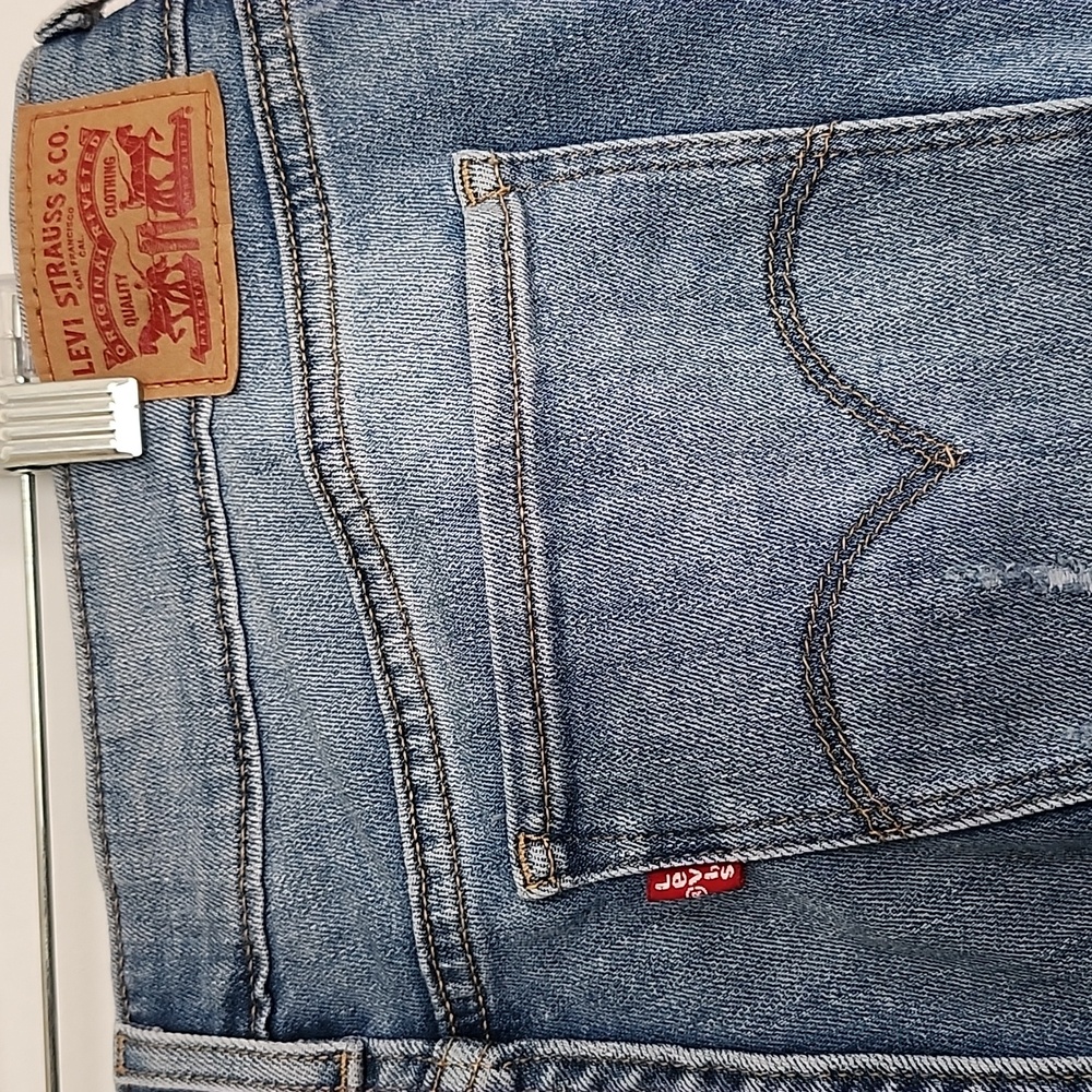 Levi's Classic Blue Distressed Skinny Women Jeans, 33 - Picture 10 of 14